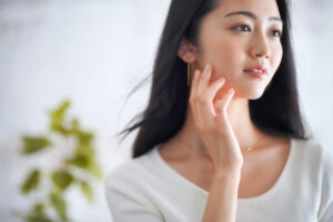 天然薬剤を使い安心して任せられる縮毛矯正｜大宮見沼で髪にやさしい施術を探している方へ