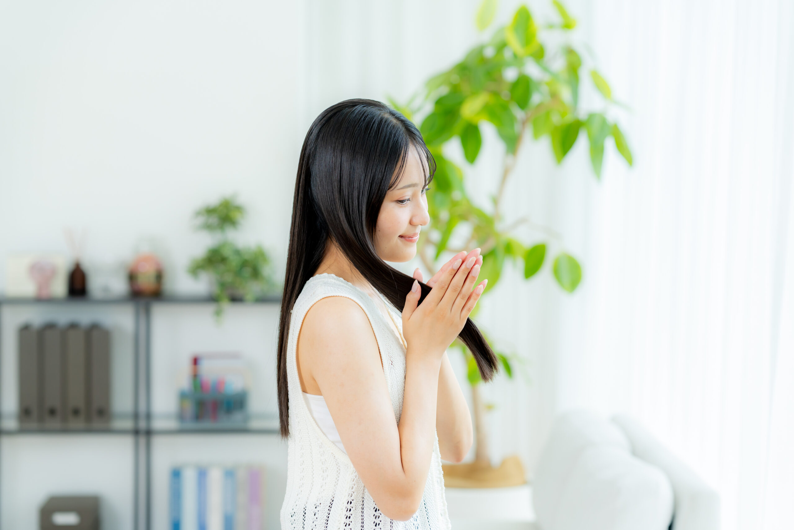 なぜ白髪染めは不自然に見える?40〜50代女性が自然な白髪染めを選ぶための考え方