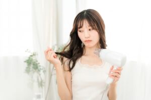 白髪染めのムラが不安な方へ｜大宮見沼で後悔しないために