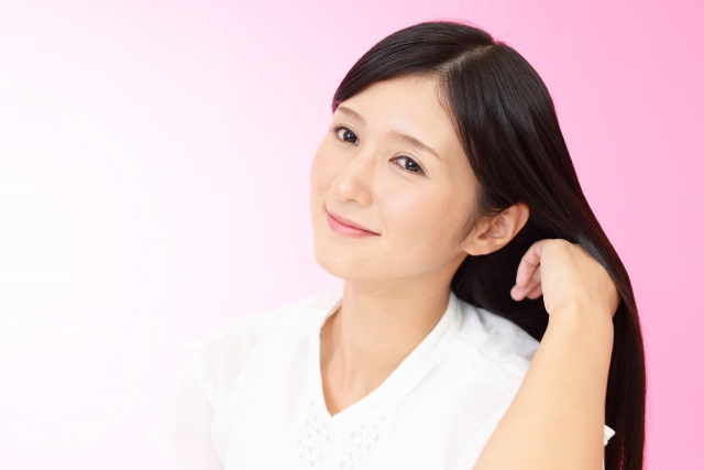 白髪染めが傷むのが不安な方へ｜大宮見沼で大人女性に選ばれるやさしい白髪染め