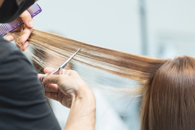 大宮見沼で「年齢による髪の悩み」を感じている方へ｜40〜50代女性が安心して相談できる美容室