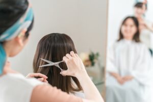 縮毛矯正が向いている人とは？40〜50代女性が後悔しないストレートの選び方