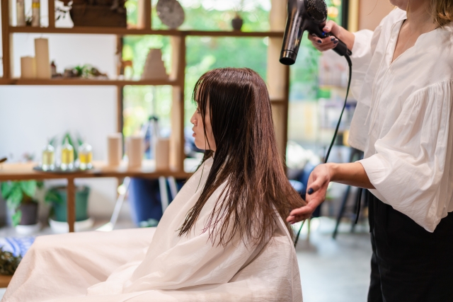大宮見沼で落ち着いた美容室を探している方へ|40〜50代女性が安心して通える美容室とは